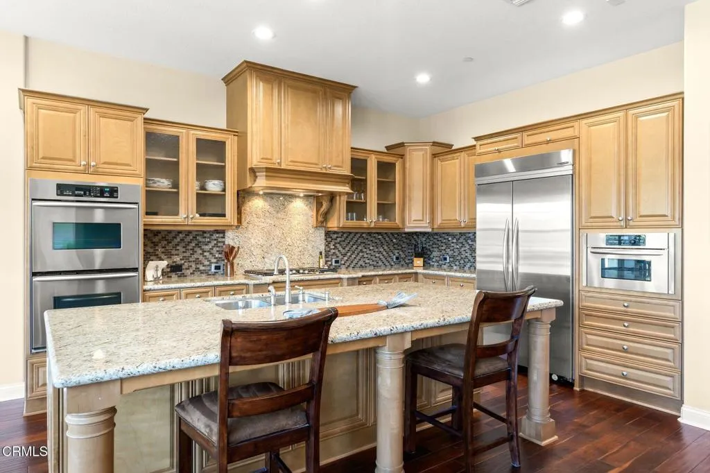 main property photo 10