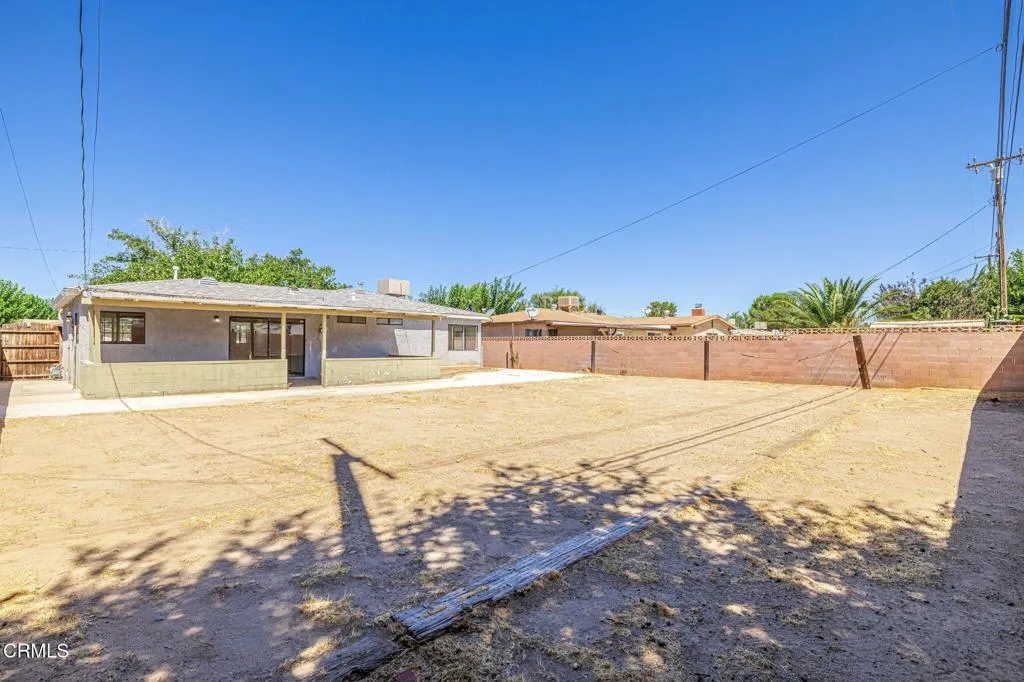 main property photo 28