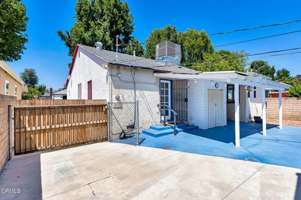main property photo 31