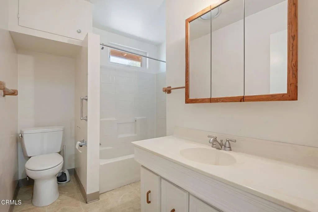 main property photo 61