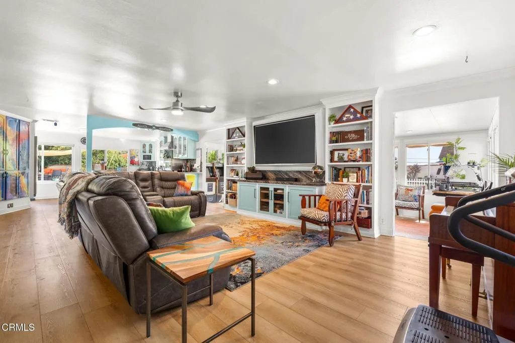 main property photo 6