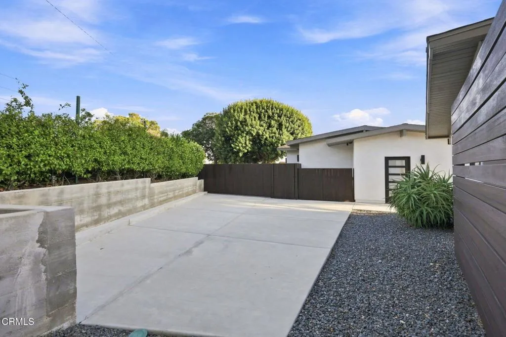 main property photo 59