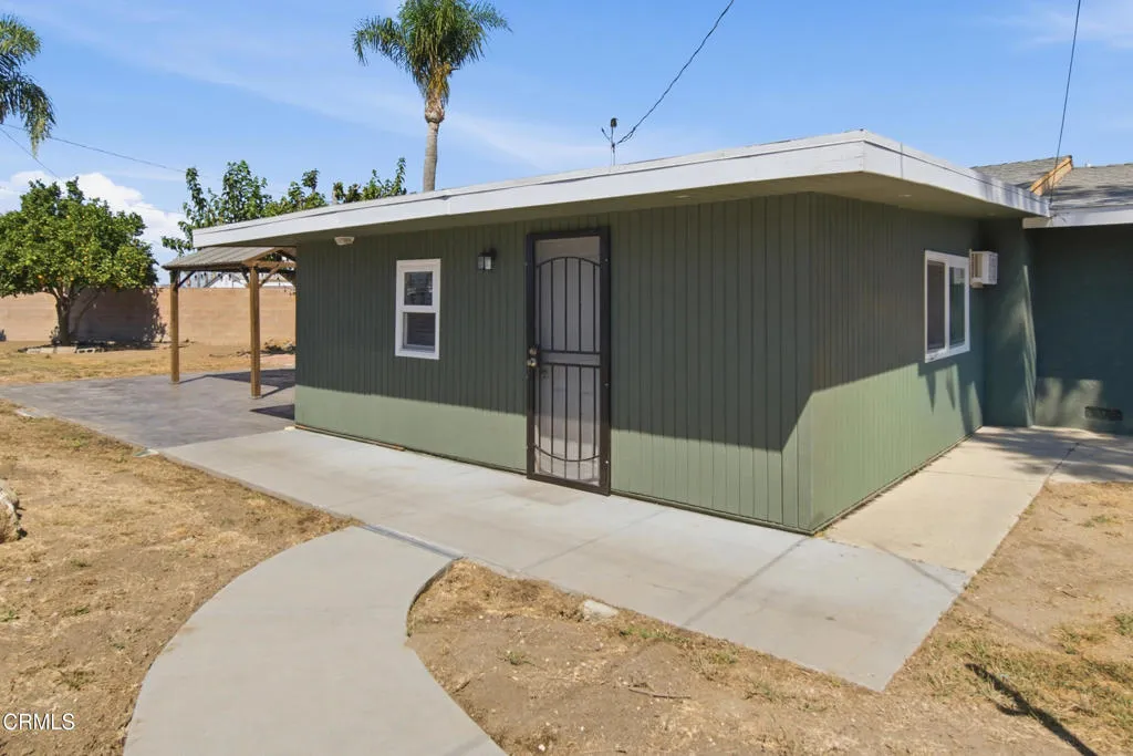 main property photo 30