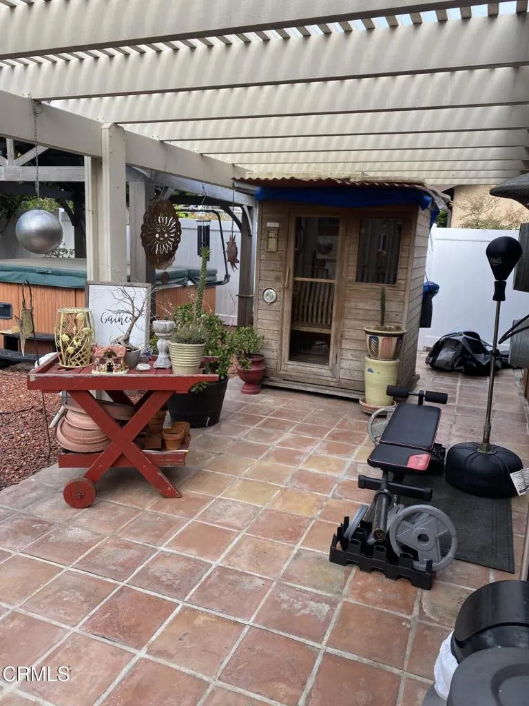 main property photo 15