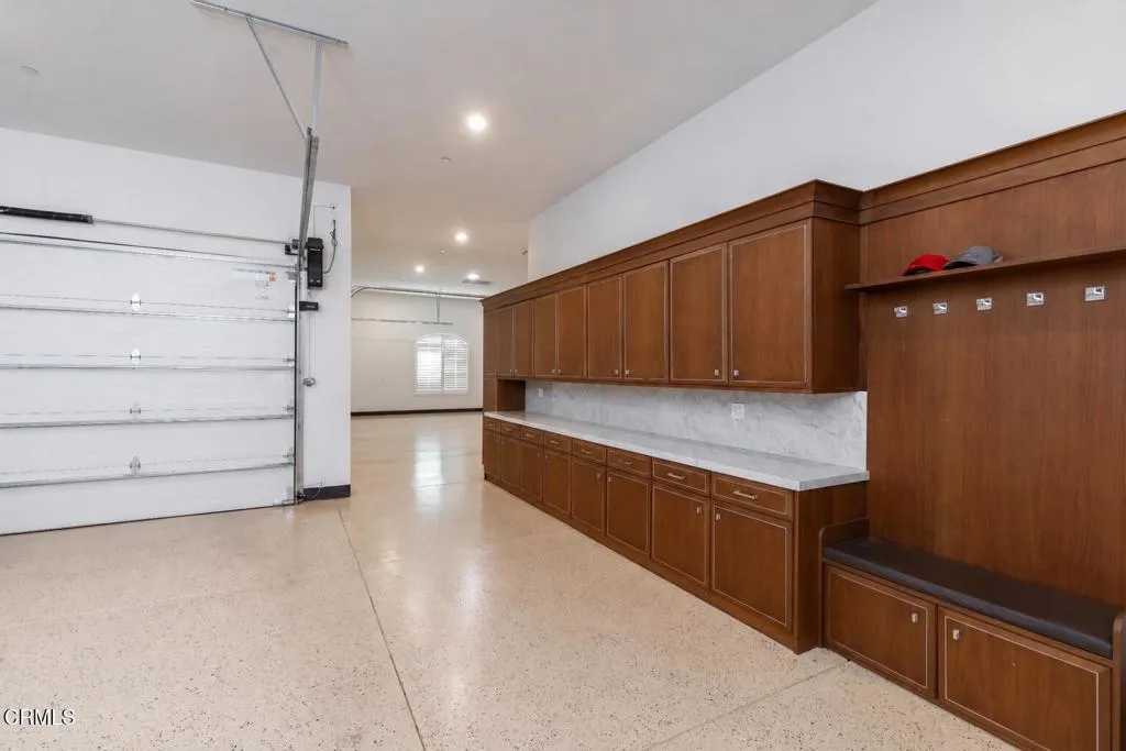 main property photo 74