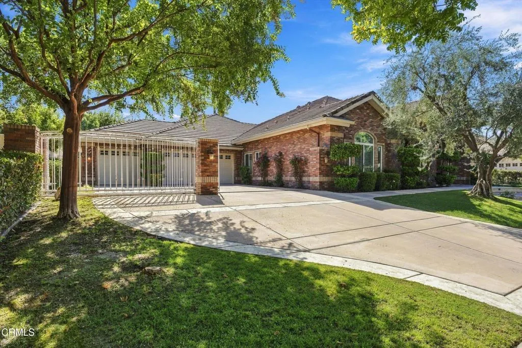 main property photo 10