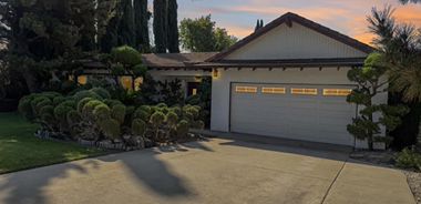 image of property with 4 Bed | 2 Bath | 2,560 Sqft