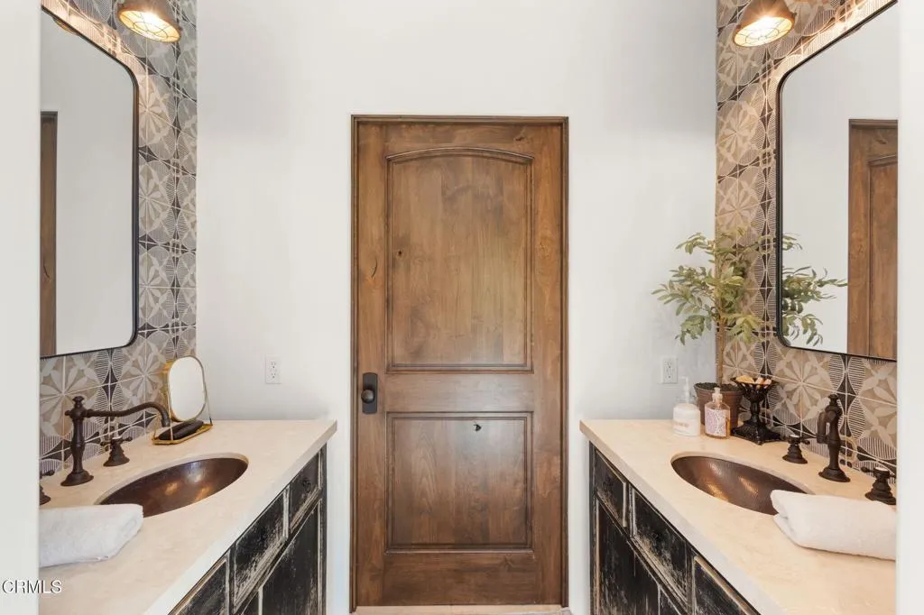 main property photo 60