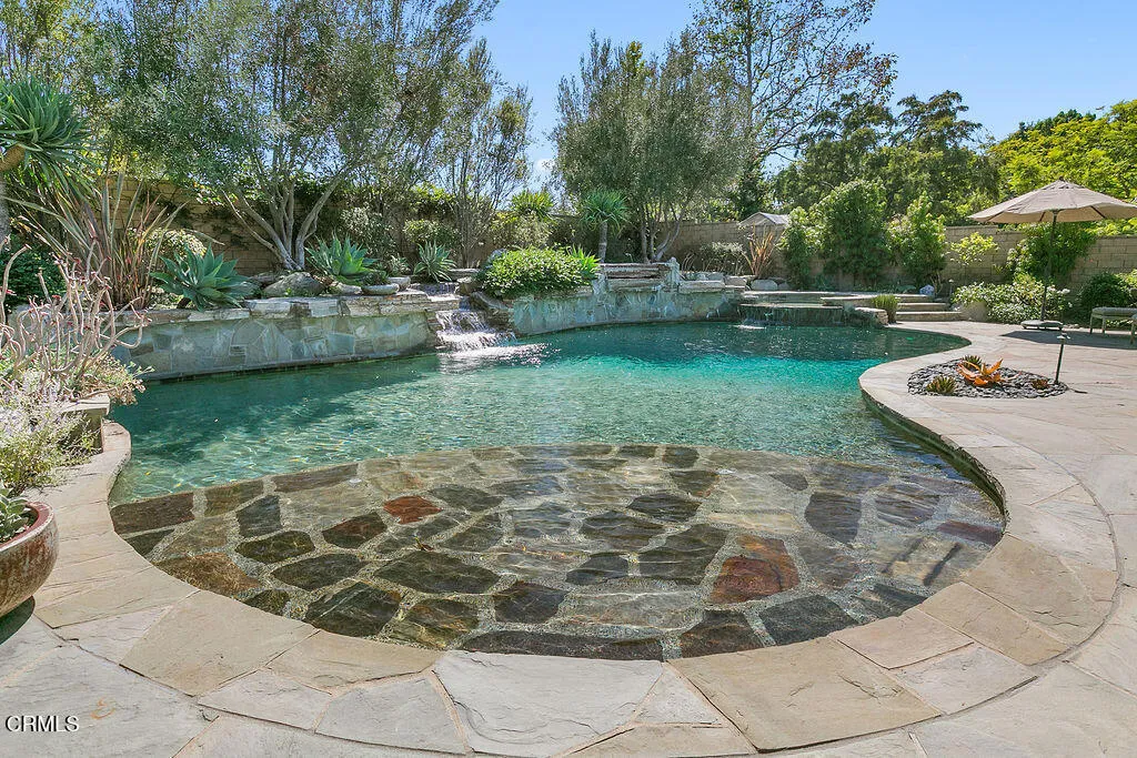 main property photo 64