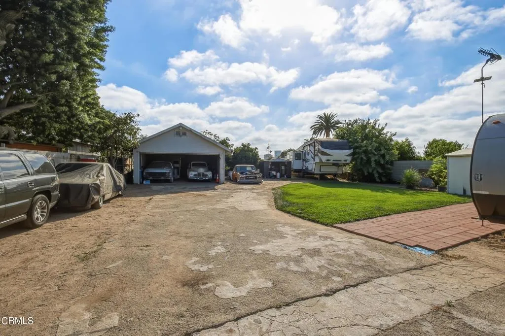 main property photo 20