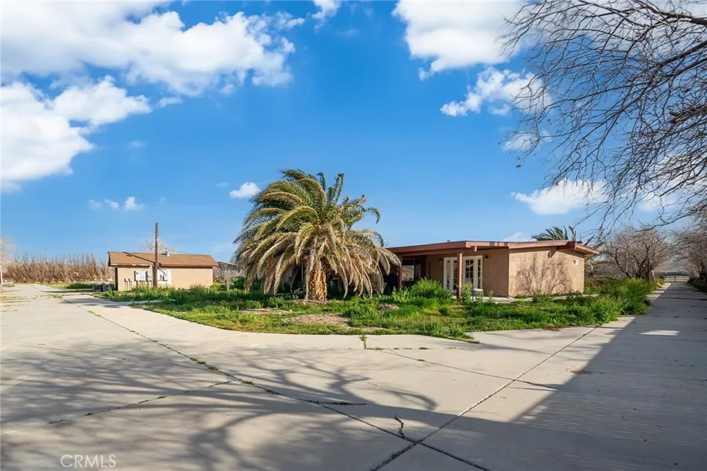 main property photo 5