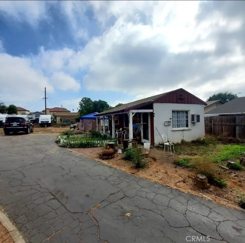 main property photo 6