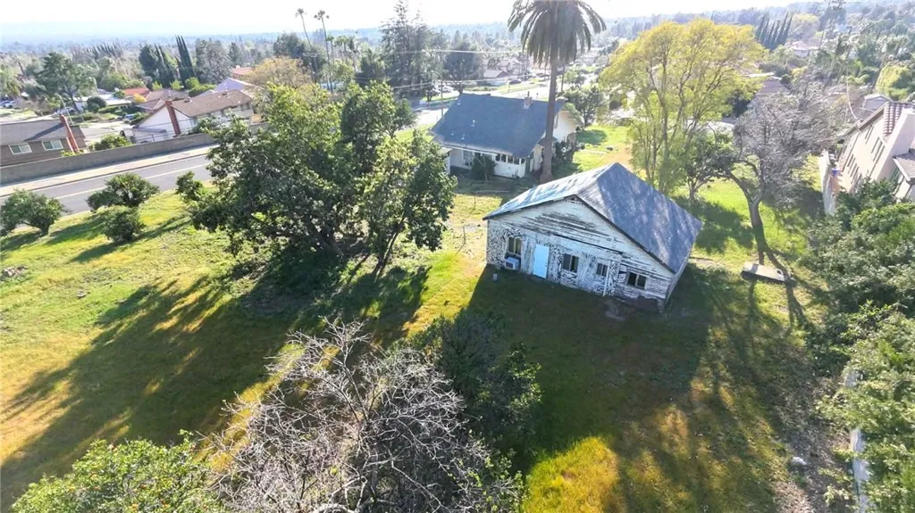 main property photo 15