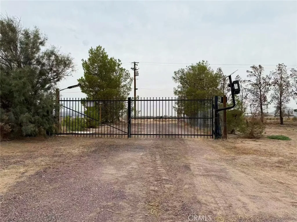 main property photo 11