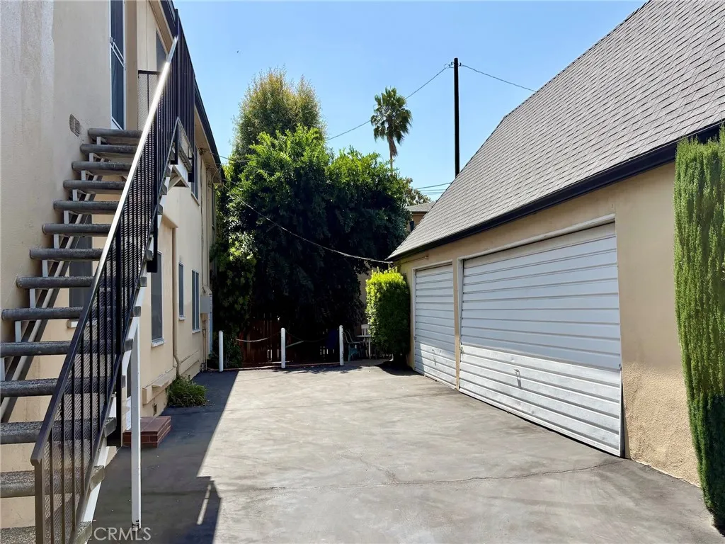 main property photo 51
