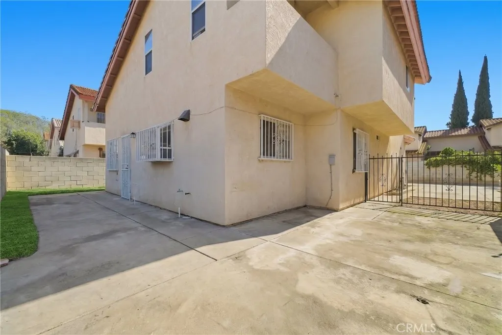 main property photo 7