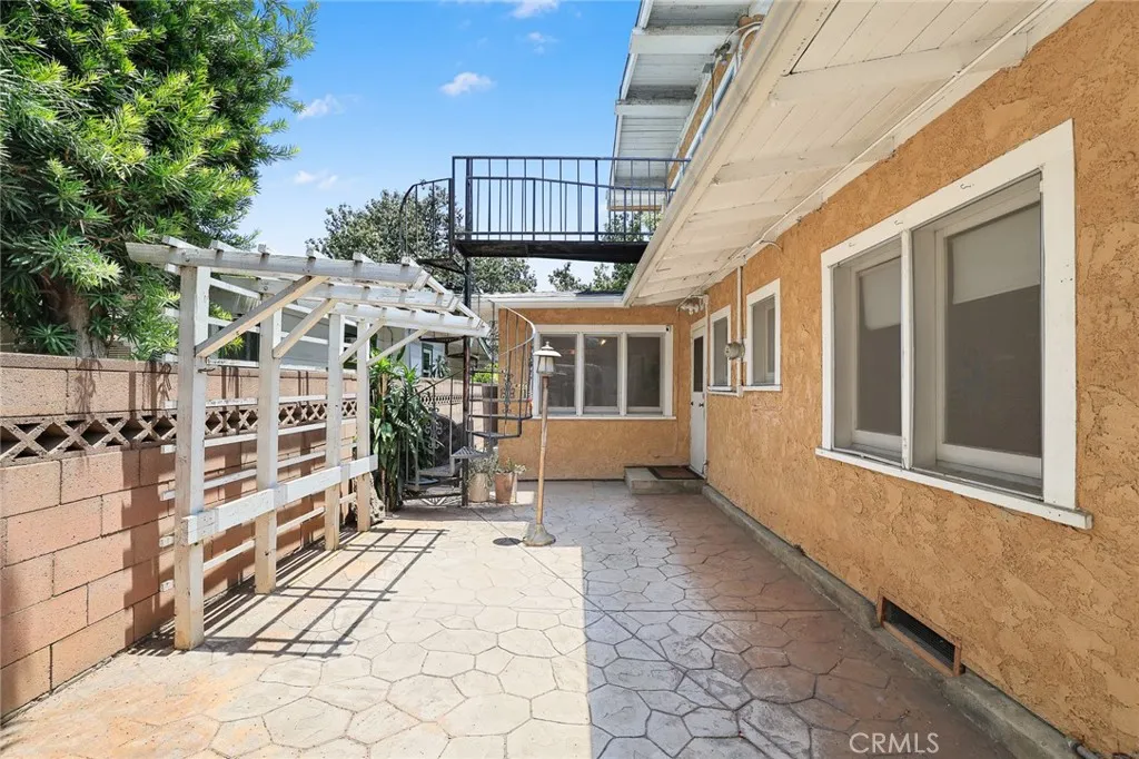 main property photo 39