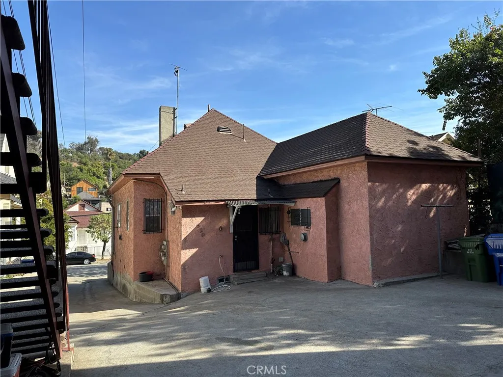 main property photo 9
