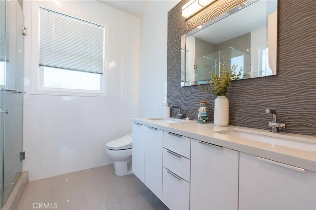 main property photo 76