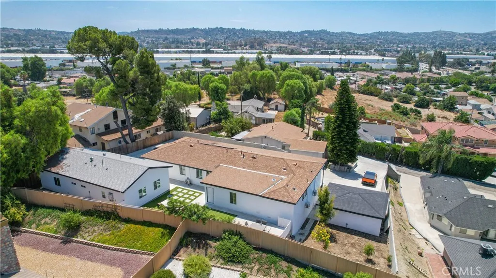 main property photo 59