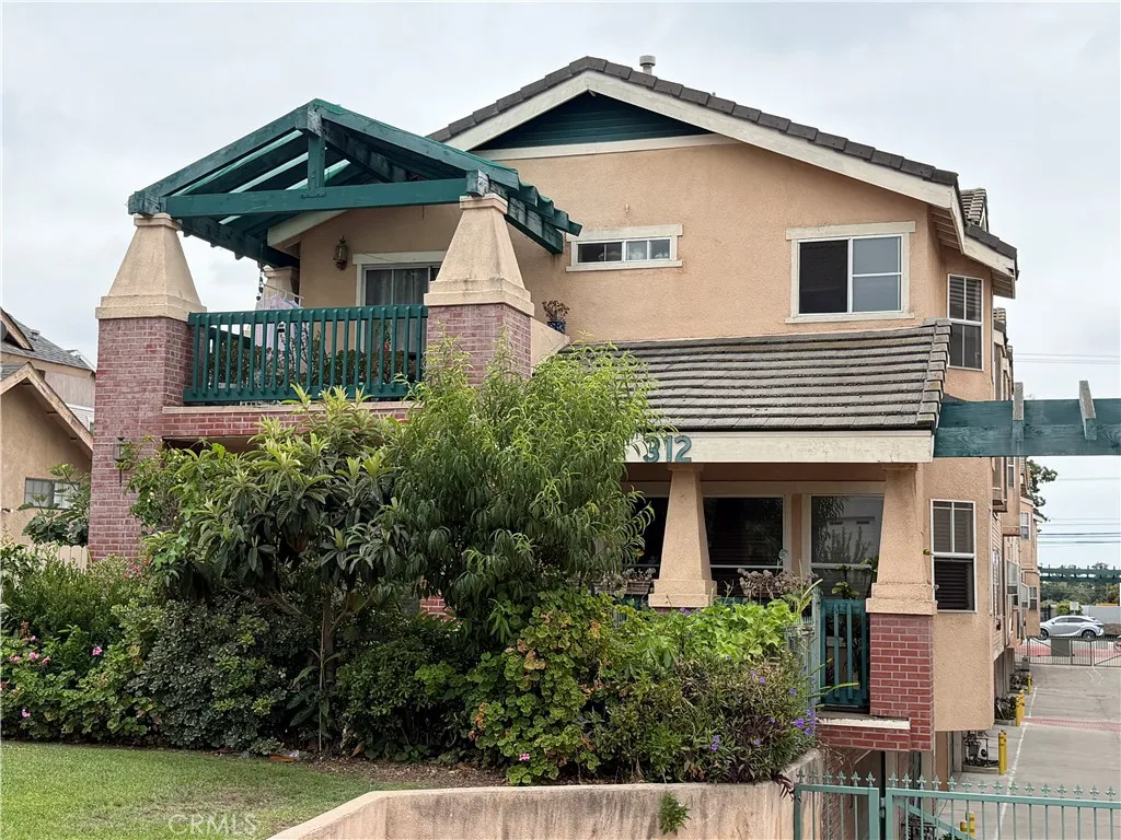 main property photo 0