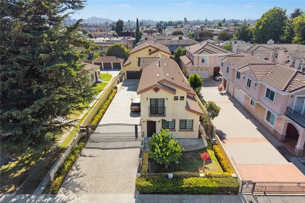 main property photo 45