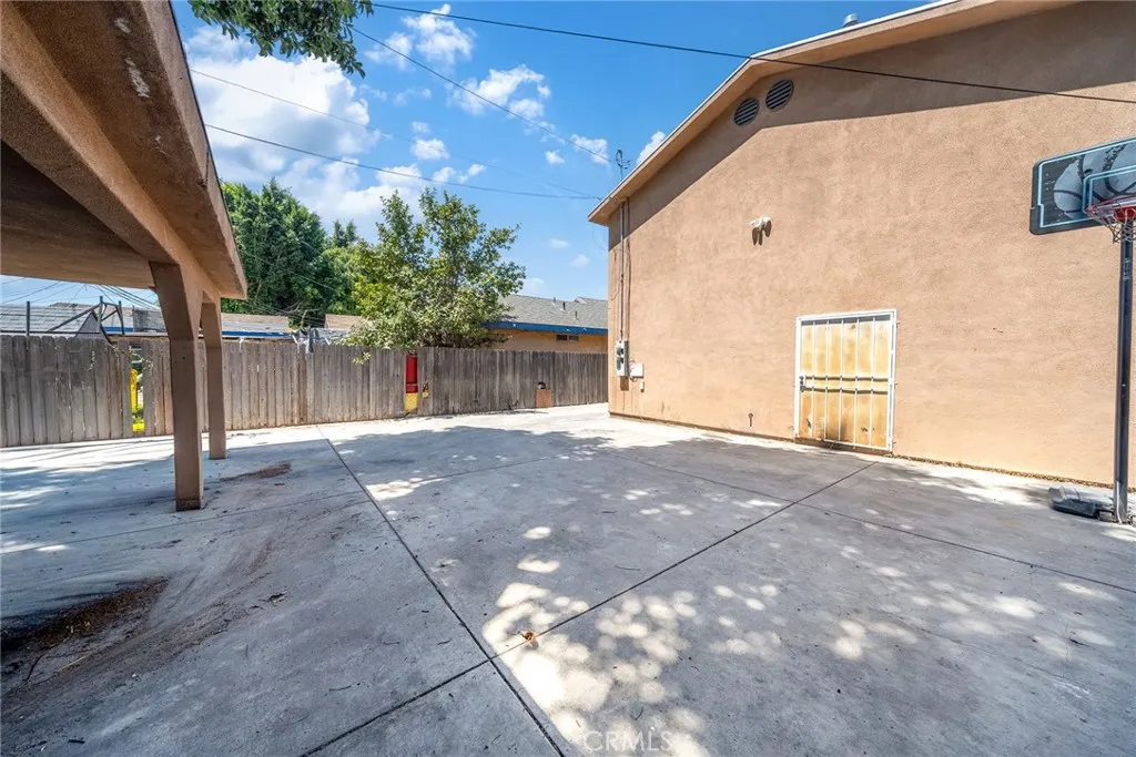 main property photo 12