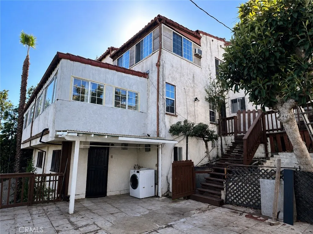 main property photo 18
