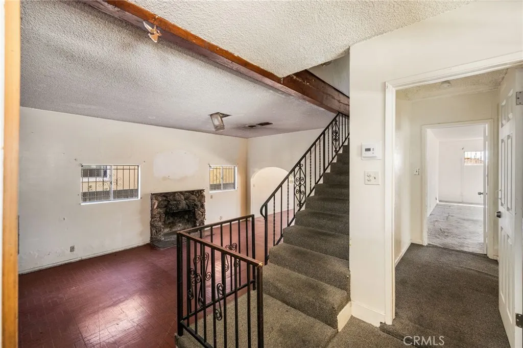 main property photo 11