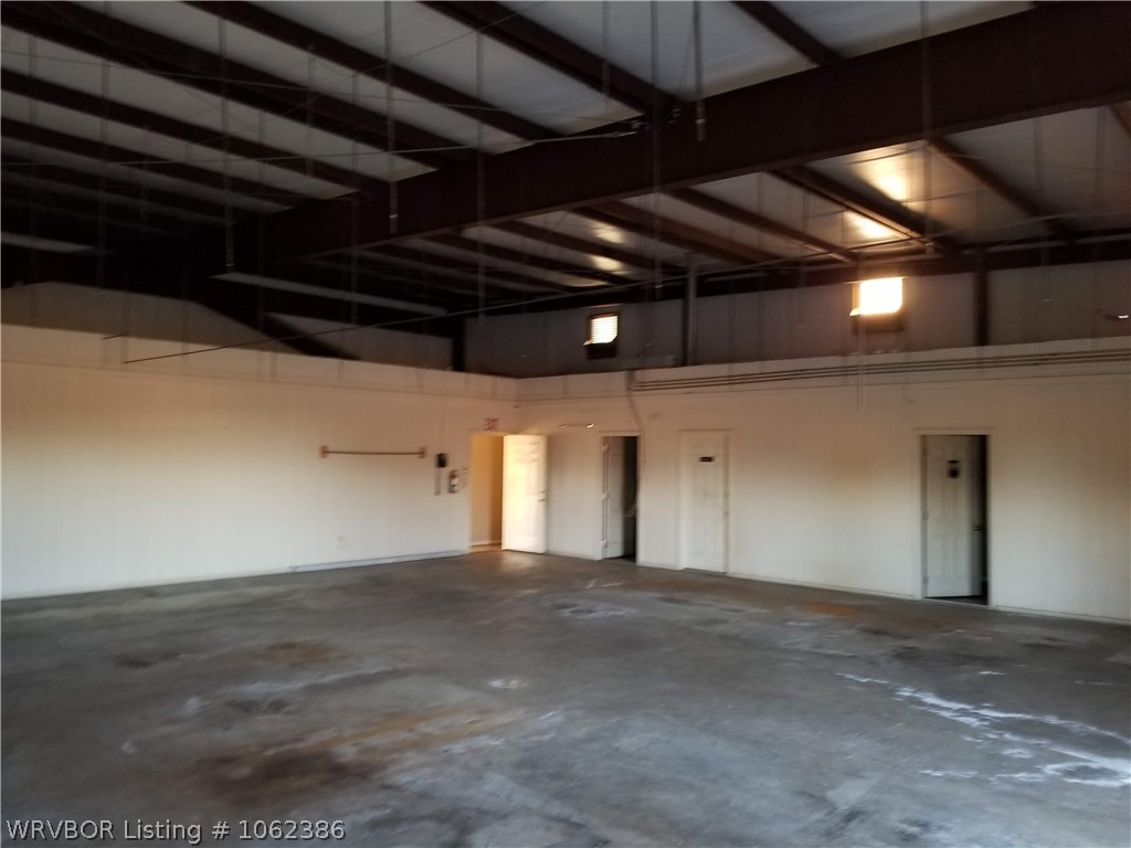 main property photo 11