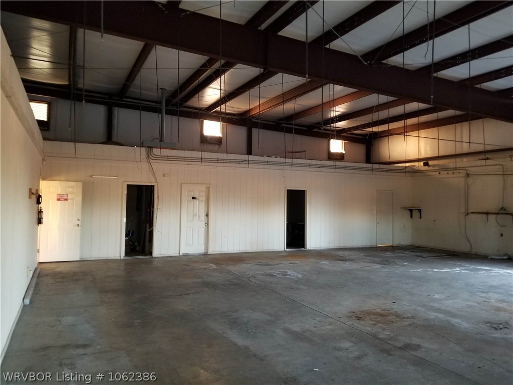 main property photo 13