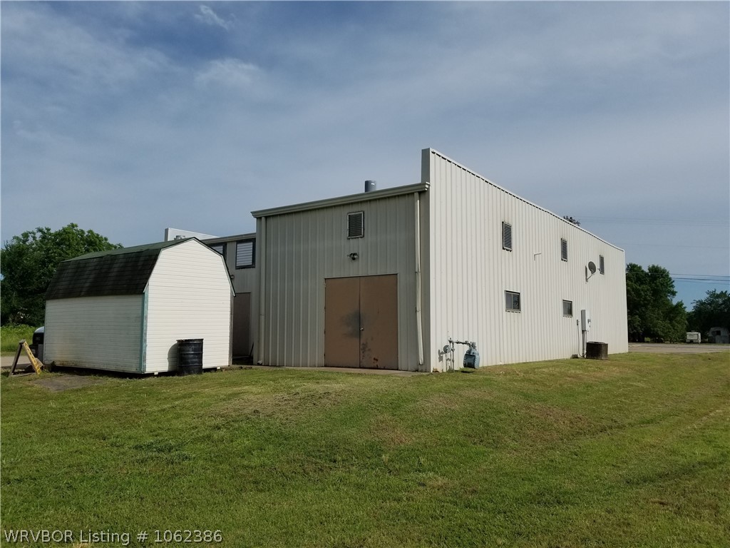 main property photo 17