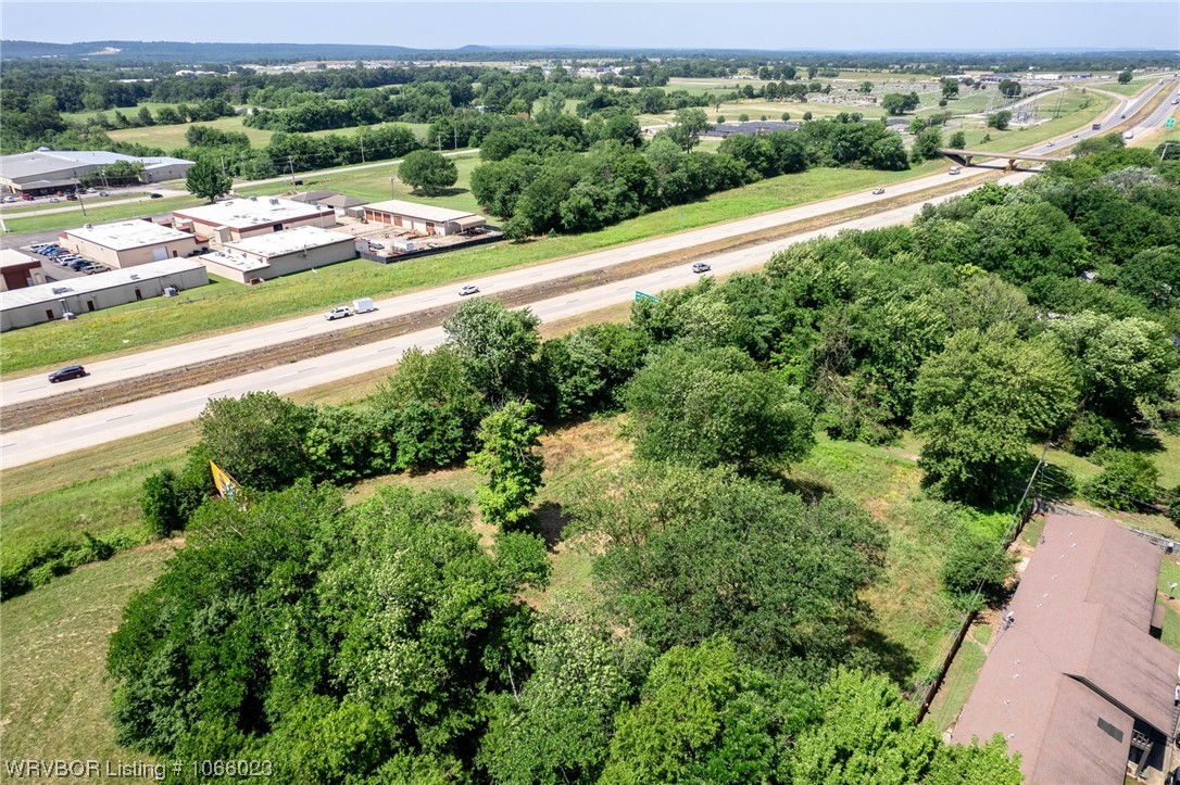 main property photo 11