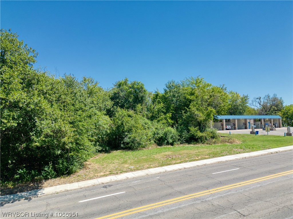 main property photo 10