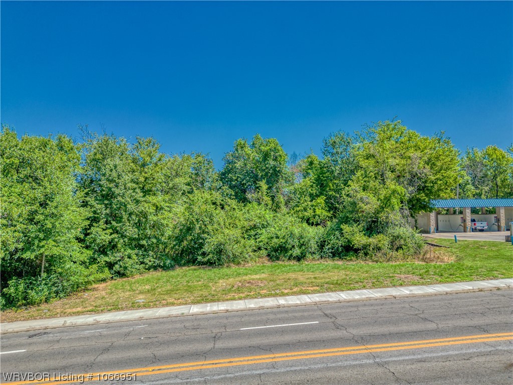 main property photo 11