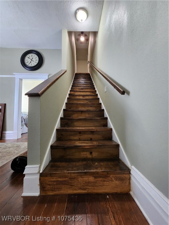 property viewer photo 18