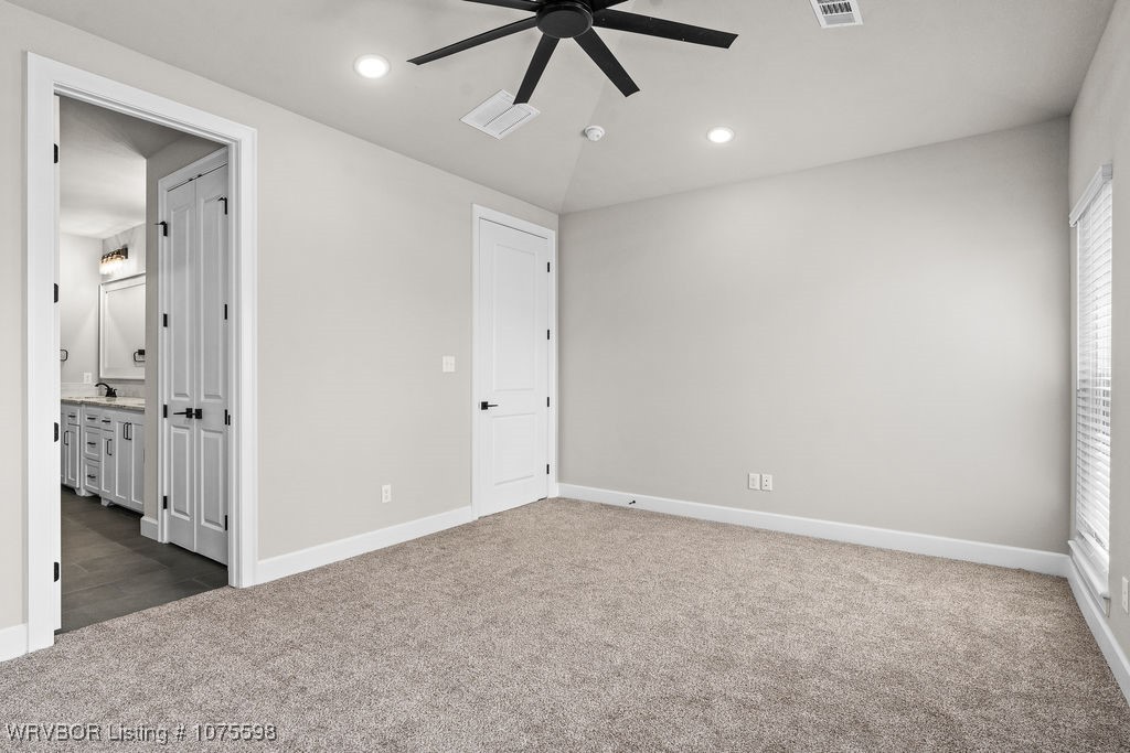 property viewer photo 16
