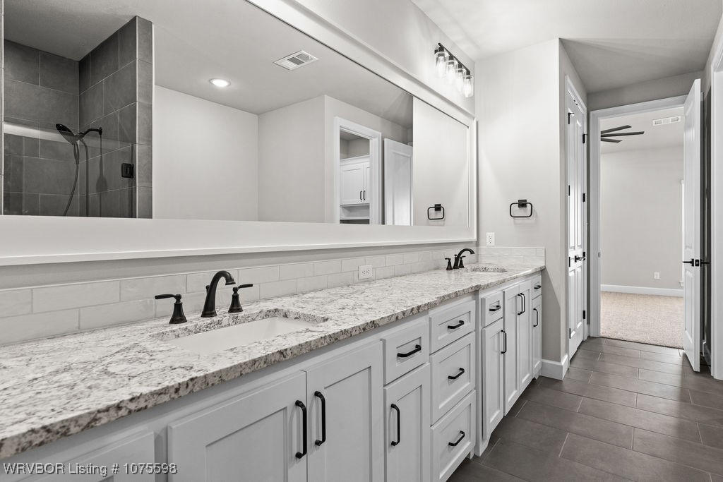 property viewer photo 19