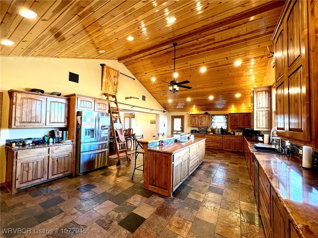 main property photo 8