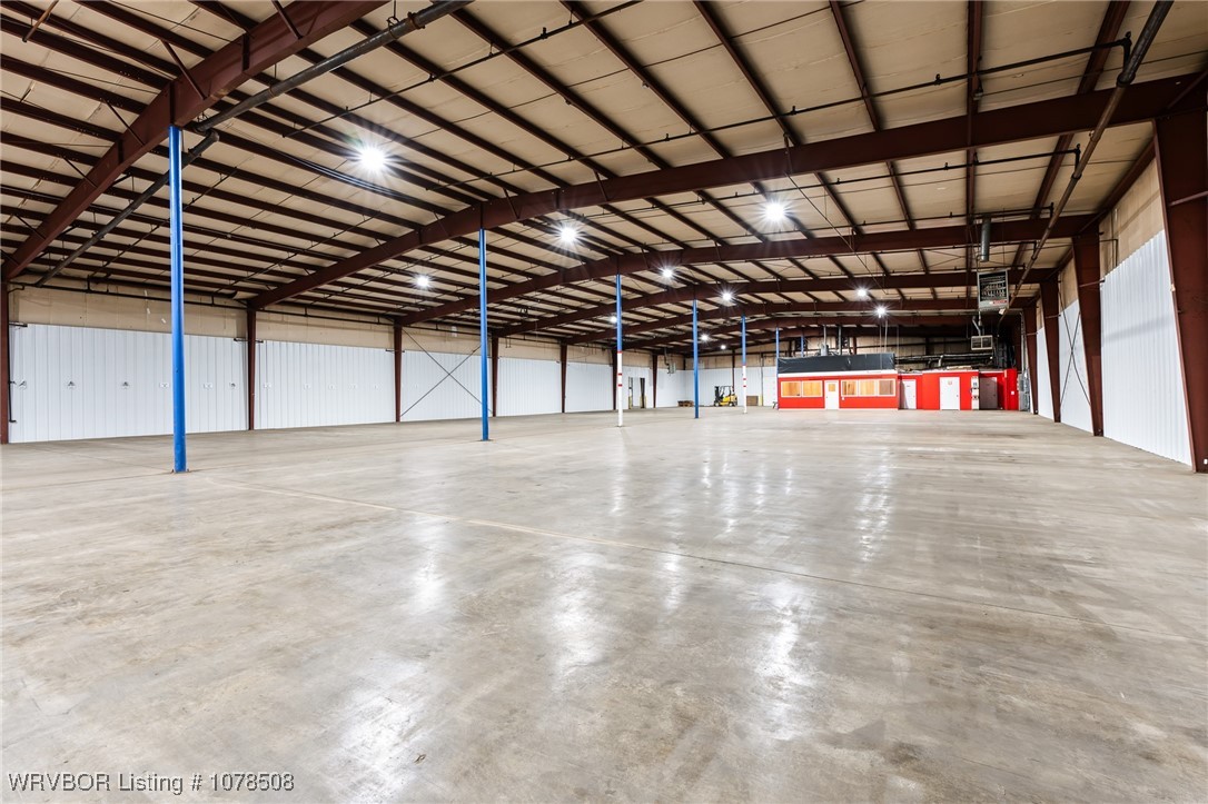main property photo 17