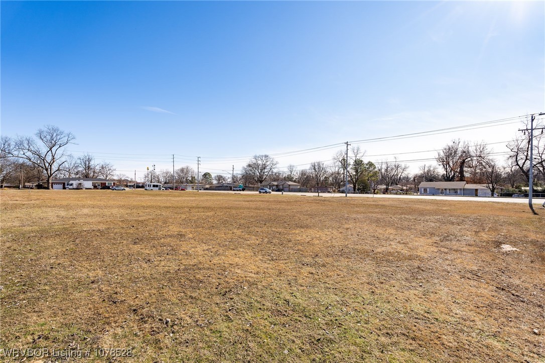 main property photo 11