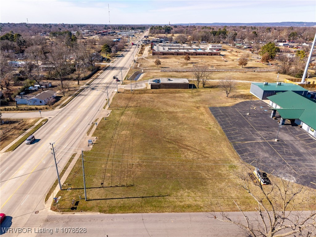 main property photo 9