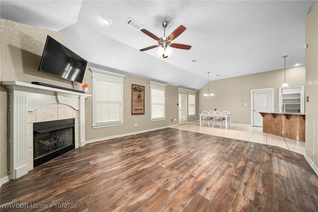 property viewer photo 2