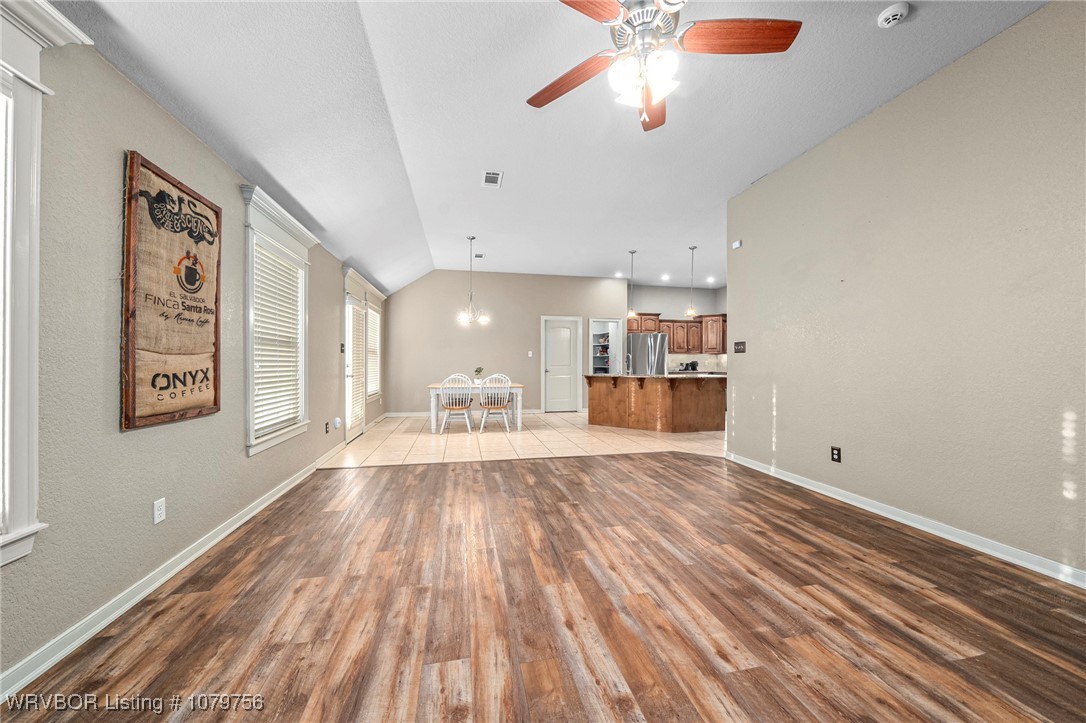 property viewer photo 3