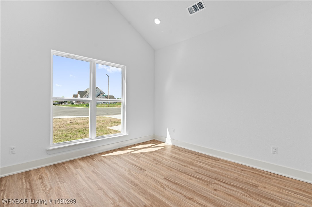 property viewer photo 16