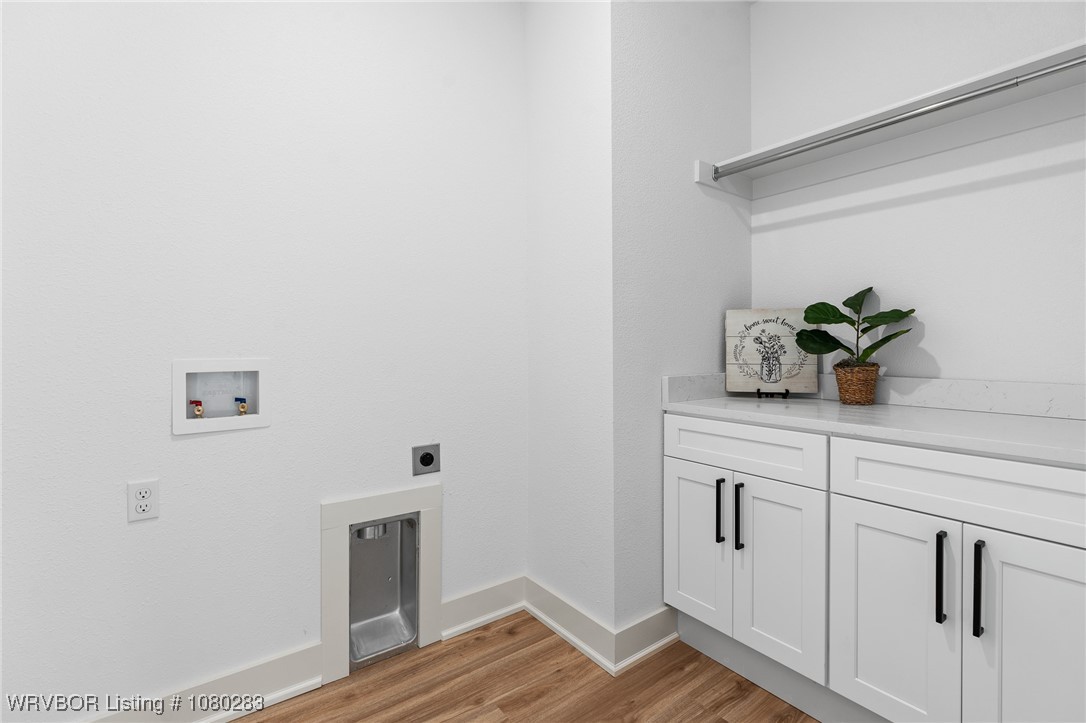 property viewer photo 18