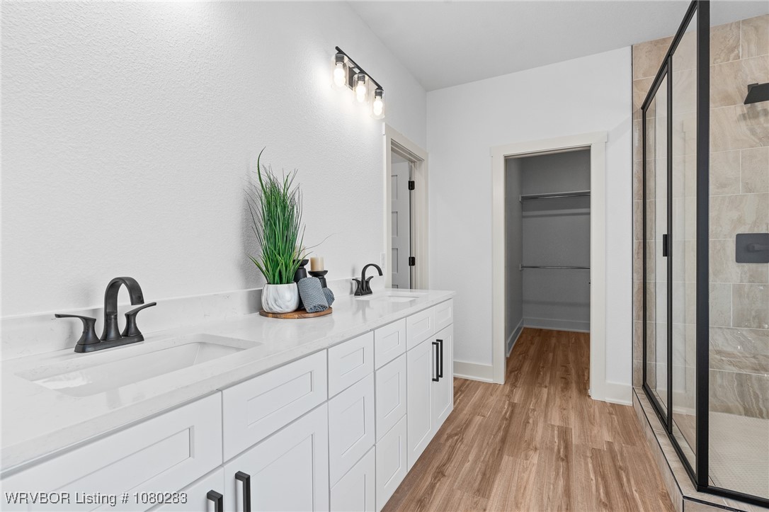 property viewer photo 23