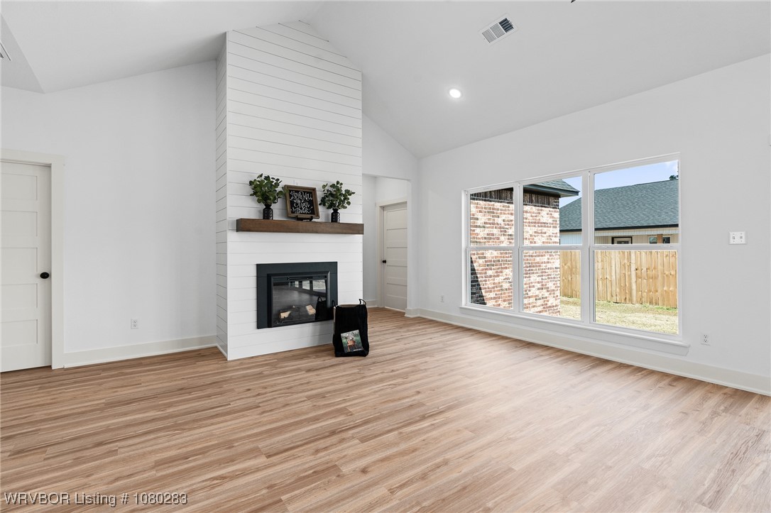 property viewer photo 5