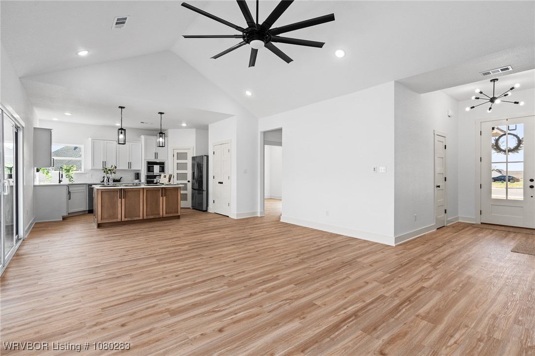property viewer photo 7