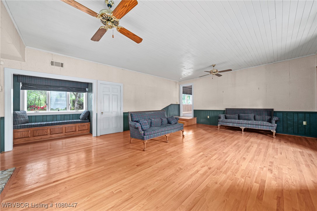 property viewer photo 16